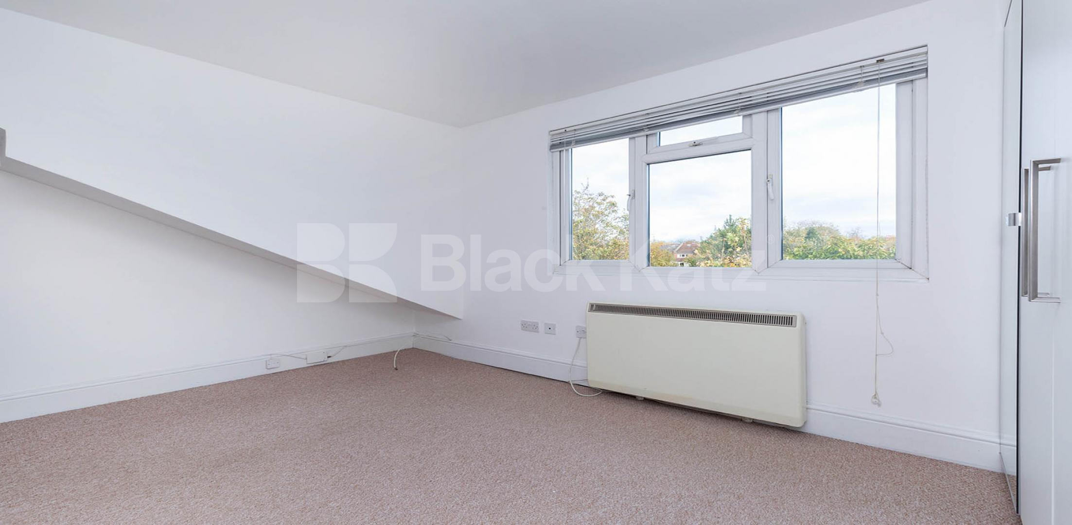 			VIRTUAL TOUR AVAILABLE!, 1 Bedroom, 1 bath, 1 reception Flat			 Tetherdown , Muswell Hill